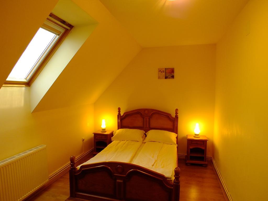 Motel Vector Acatari Bilik gambar